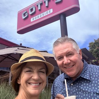 Gotts Roadside - Burgers Near Me - Napa, California