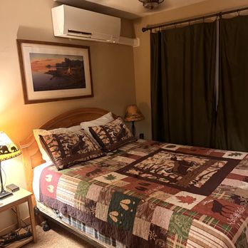 Chateau Leveaux - Bedroom - Vacation Rentals Near Me - Tofte, Minnesota