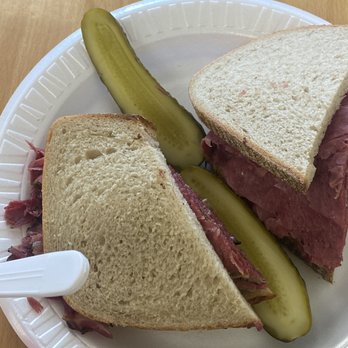 Foster Village Kosher Deli - Delis Near Me - Bergenfield, New Jersey