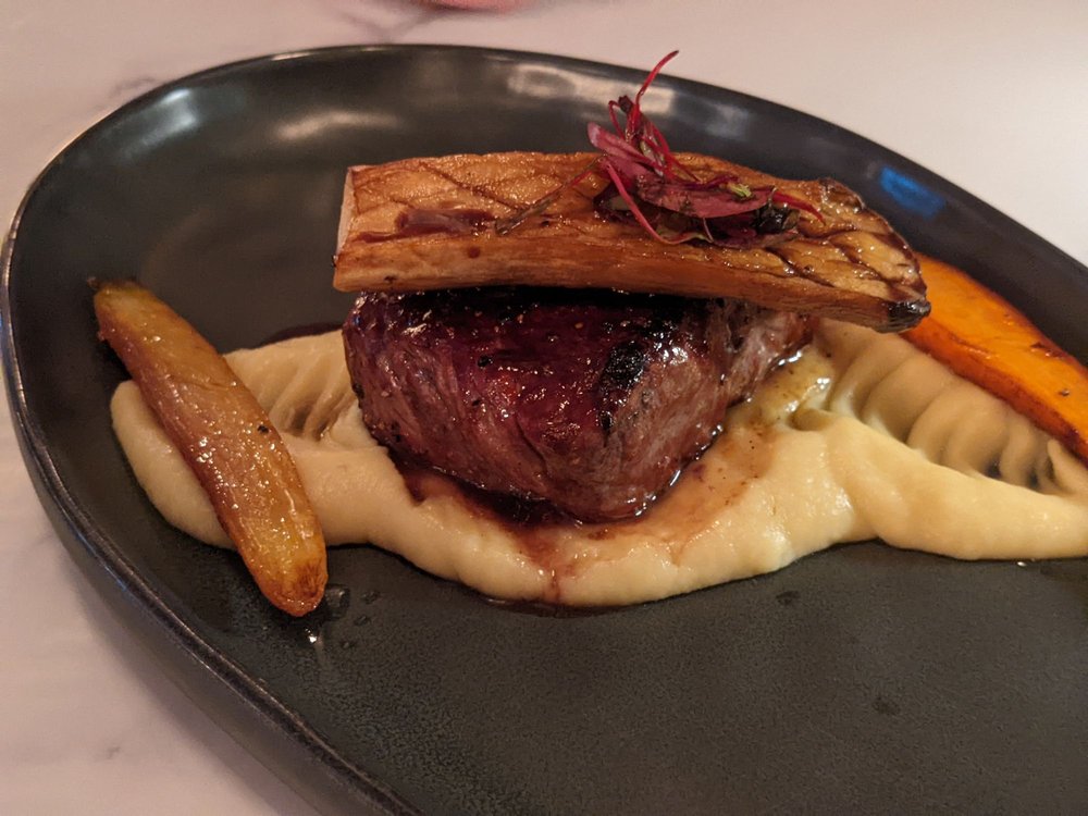Lamppost Bistro, Bar & Lounge Image