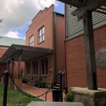 Stomp'n Grounds Espresso Bar - Outdoor patio in back - Coffee & Tea Near Me - Hermann, Missouri Stomp'n Grounds Espresso Bar - Outdoor patio in back - Coffee & Tea Near Me - Hermann, Missouri