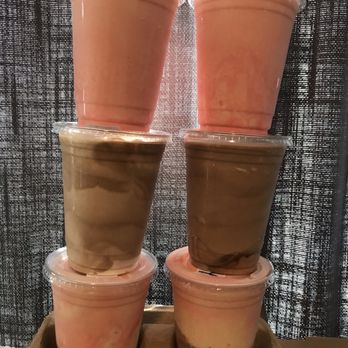 Calibur - Strawberry Milkshake, Chocolate Milkshake Neapolitan Milkshake - Burgers Near Me - San Francisco, California