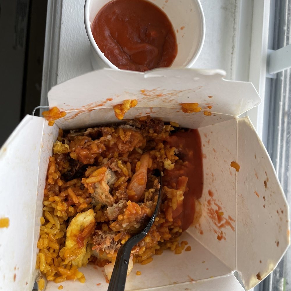 Shrimp Egg Foo Young with Mystery Red Sauce that tasted strangely like KETCHUP!!! So disgusting! Shrimp Egg Foo Young with Mystery Red Sauce that tasted strangely like KETCHUP!!! So disgusting!