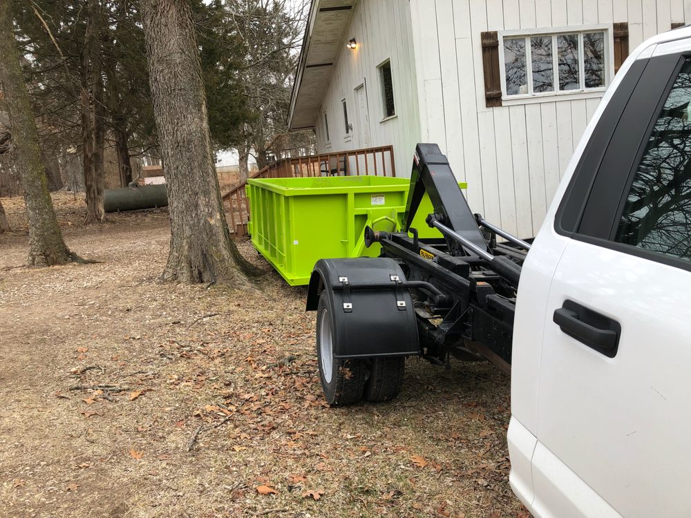 LITTLE GREEN DUMPSTER Updated September 2024 Bolivar, Missouri