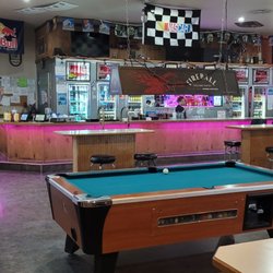 Water to Wine Steakhouse & Terrace, Pioneer Bar, TNT Casino - Bar area...great setup...very clean. Music is heard, but not too loud to hear conversations you'd have.