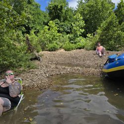 Riverfront Campground & Canoe - Great place to crystal hunt to