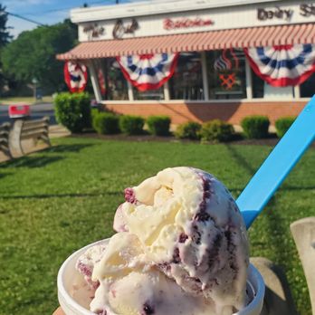 Bethlehem Dairy Store - Bluberry cheesecake - Ice Cream & Frozen Yogurt Near Me - Bethlehem, Pennsylvania