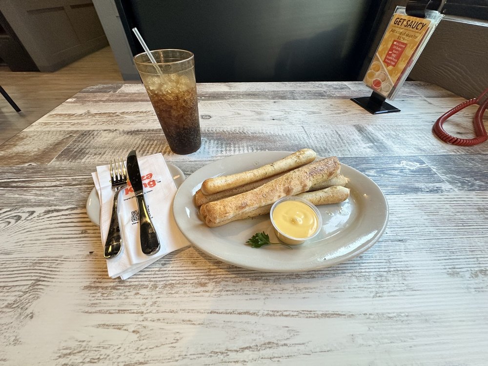 PIZZA KING Updated August 2024 23 Photos 3403 E Memorial Dr