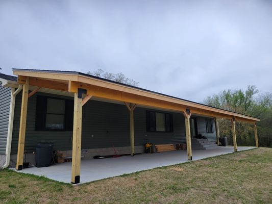 Patio Construction - If you are looking to add a family or entertainment space outdoors, Post Oak Construction & Remodeling will help make one with all the right outdoor amenities. We can go simple, like an outdoor wooden patio, or complicated, like a pavilion.