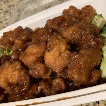 Golden Wok - General tsos chicken - Chinese Near Me - Virginia Beach, Virginia