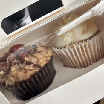 Eva's CupCakery - Bakeries Near Me - Anchorage, Alaska
