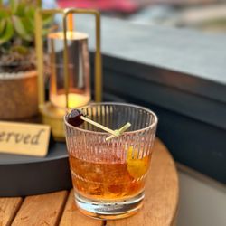 Old Fashioned Old Forester bourbon, cinnamon, orange bitters, ango | 15