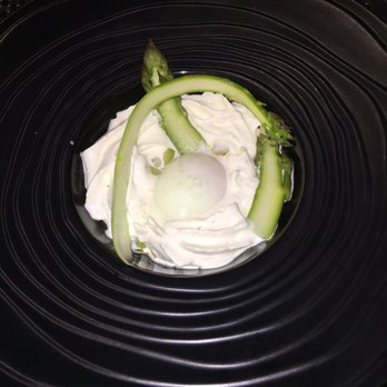 Bistrot Gourmand - Poached egg with black truffle paste and asparagus - French Near Me - Cannes, 06