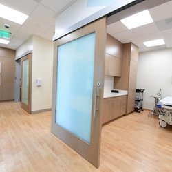 Cottage Urgent Care - Goleta - Calle Real