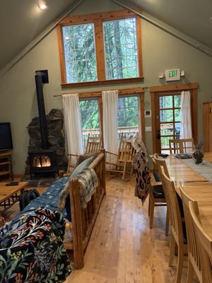 Copper Creek Inn Restaurant & Lodging by null