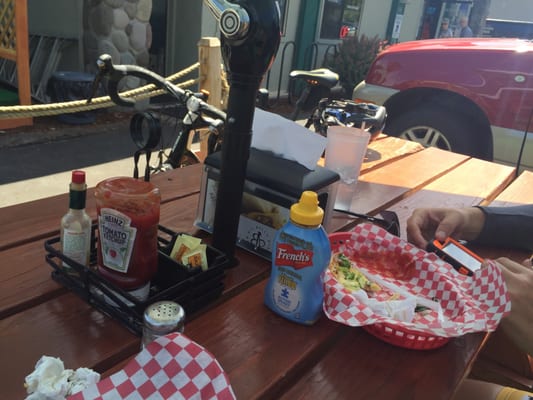 Big Belly Burgers and Brew by null