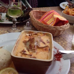 Le Gohan - Cod with camembert, oven cooked and lamb chops, served with fries, rice and bread.