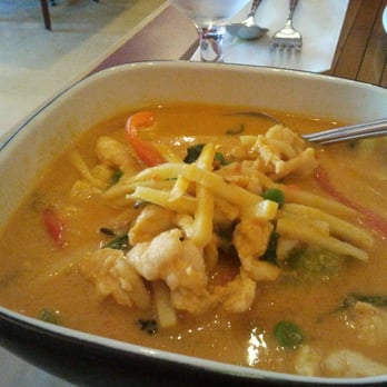 Thai Bistro - Chicken Red Curry - Thai Near Me - Calgary, Alberta Thai Bistro - Chicken Red Curry - Thai Near Me - Calgary, Alberta