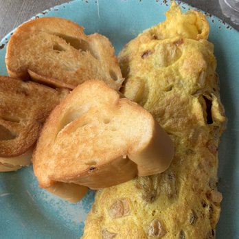 Kmilas Cafe - Chorizo omelette - Coffee & Tea Near Me - Comerío, Puerto Rico