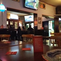Fraser Bowl & Racquetball - Classic small town bar.