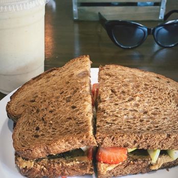 Fresheria - Pb sandwich and pb banana smoothie - Sandwiches Near Me - La Jolla, California
