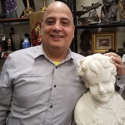 Efi is no ordinary jeweler - he is a gemologist, and a real old world craftsman! Efi is no ordinary jeweler - he is a gemologist, and a real old world craftsman!