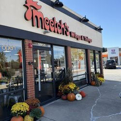 Meetch’s Wings & Things - Entrance