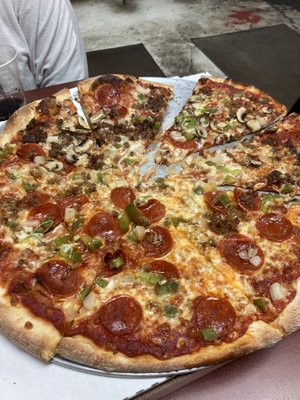 Venice Old Style Pizza by null