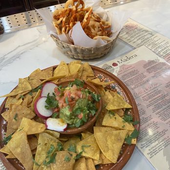 Rosa Madera - Guacamole - Mexican Near Me - Sacramento, California Rosa Madera - Guacamole - Mexican Near Me - Sacramento, California