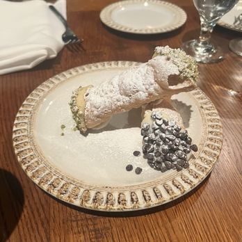 Scutari - Canoli - Wine Bars Near Me - Hanover, Massachusetts