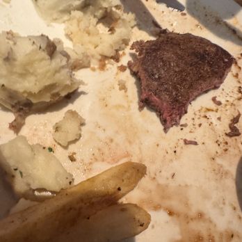 Outback Steakhouse - Steakhouses Near Me - Westbury, New York