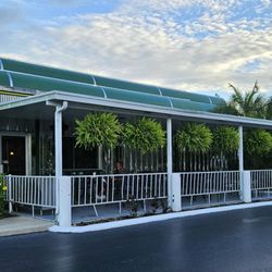 Sebring Diner - Beautiful, beautiful, patio!