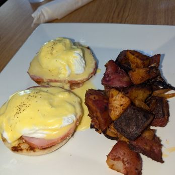 The New Lighthouse Caffe - Eggs Benedict - Cafes Near Me - Fort Lauderdale, Florida