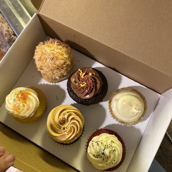 Saint Cupcake - Bakeries Near Me - Portland, Oregon