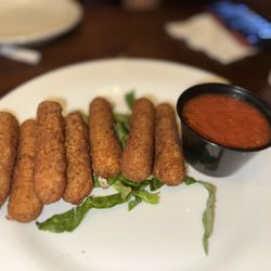 Connolly's Pub & Restaurant - Momma's Mozzarella Sticks