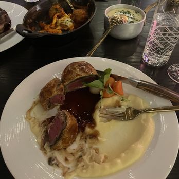 Hell's Kitchen - Beef Wellington - Cocktail Bars Near Me - Funner, California