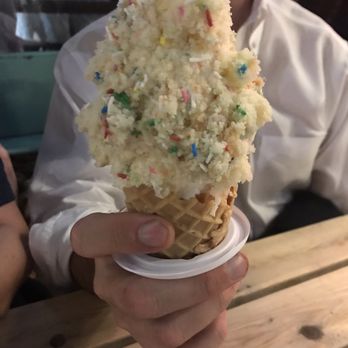 Sweet Jesus - Birthday cake - Desserts Near Me - Toronto, Ontario