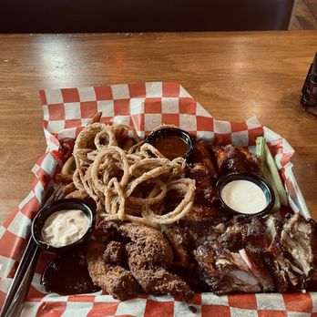 Famous Dave's - Barbeque Near Me - Hayward, California Famous Dave's - Barbeque Near Me - Hayward, California