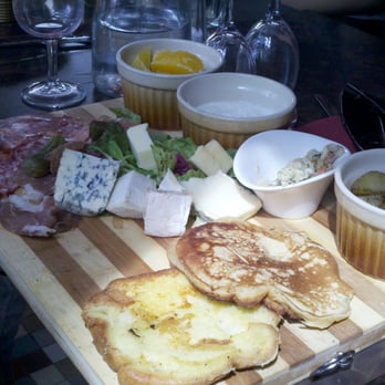 Les Mères Veilleuses - brunch - Bars Near Me - Paris, 75