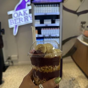 Oakberry Acai - Crunchy bowl - Acai Bowls Near Me - New York, New York Oakberry Acai - Crunchy bowl - Acai Bowls Near Me - New York, New York