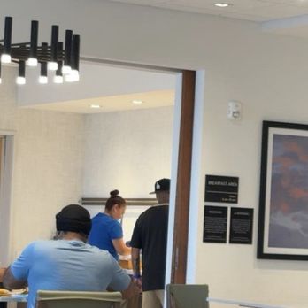 Hampton Inn Stockton - Breakfast lady didn't have a name tag but she was very Rude & had attitude! - Hotels Near Me - Stockton, California