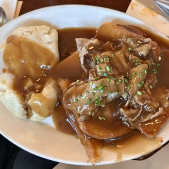 Frank's Diner - Hot Roast Beef Sandwich - Diners Near Me - Spokane, Washington