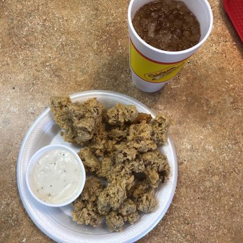 Chicken Express - 18 Gizzards with gravy, roll and tea. So.... Good. I already ate the roll! I counted and I really got more than 20 gizzards. - Chicken Wings Near Me - Snyder, Texas