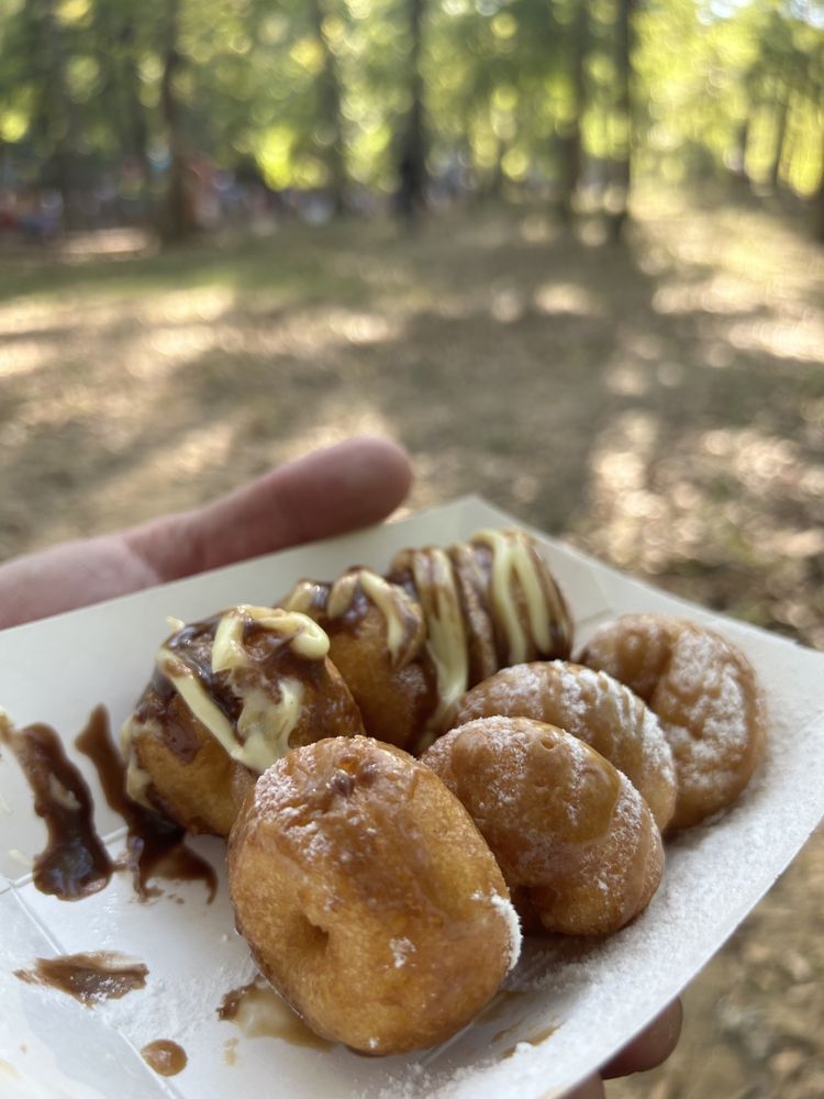BG’s Mini Donuts Logo