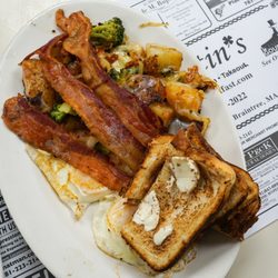 Kristin's Breakfast & Lunch