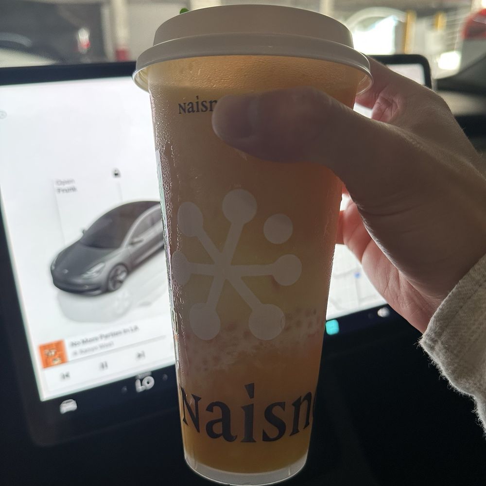 NaiSnow Tea and Bakery - Mango Sago - Bakeries Near Me - San Gabriel, California NaiSnow Tea and Bakery - Mango Sago - Bakeries Near Me - San Gabriel, California