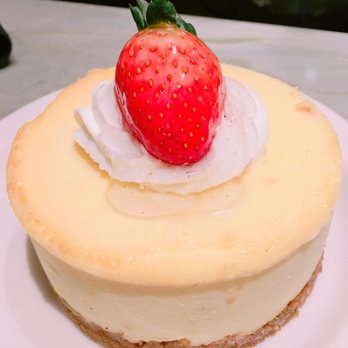 Urth Caffé-Pasadena - NY Strawberry Cheesecake - Cafes Near Me - Pasadena, California Urth Caffé-Pasadena - NY Strawberry Cheesecake - Cafes Near Me - Pasadena, California