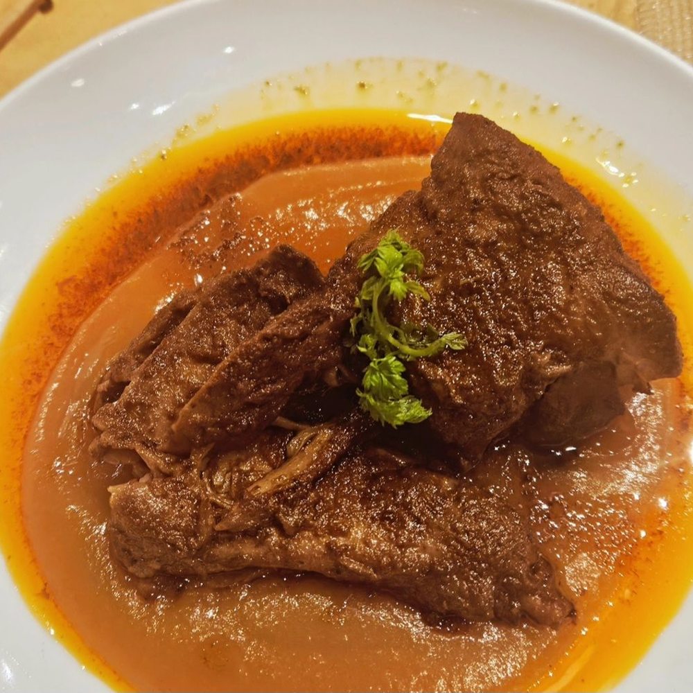 Jaleo - Conejo en salmorejo con puré de albaricoques $18.00 Canary-islands-style marinated rabbit confit with apricot purée - Spanish Near Me - Washington, DC, District of Columbia Jaleo - Conejo en salmorejo con puré de albaricoques $18.00 Canary-islands-style marinated rabbit confit with apricot purée - Spanish Near Me - Washington, DC, District of Columbia