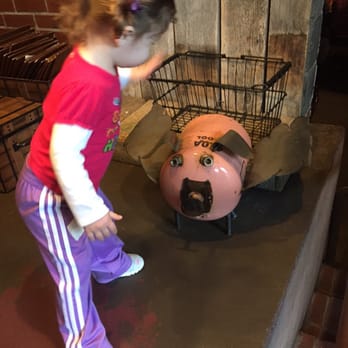 The Hound - The #phenom loved the pig - New American Near Me - Auburn, Alabama