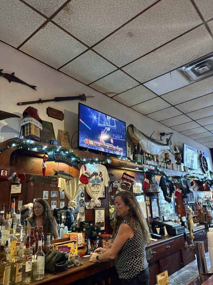 Mastry’s Bar Logo